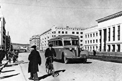 Проспект Сталина. ЗиС-16. (1940)