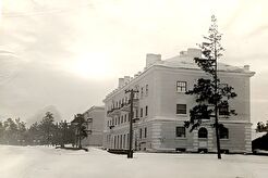 Жилые дома Тельмана, 3 и Тельмана, 1 / Маяковского, 10 (1930)