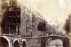 Warmoesgracht 18-2 (de latere Raadhuisstraat), gezien vanaf de Herengracht naar het Singel (1857)