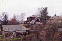 Вид от Никольского собора в сторону старого здания школы (1990)