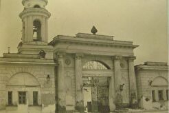 Свердловск. Цекрковь Спаса Нерукотворного (Толстиковская единоверческая церковь), ул. Разина, 25 (1920)