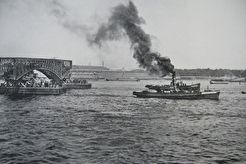 Транспортировка ферм Троицкого моста (1900)